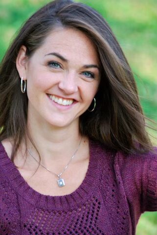 Julia Harris' Headshot